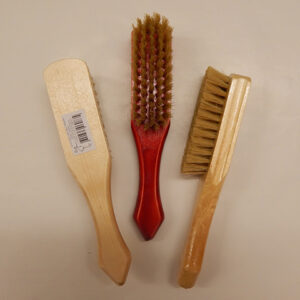 Щетка обувная дер. 212х38мм (натур. щетина)