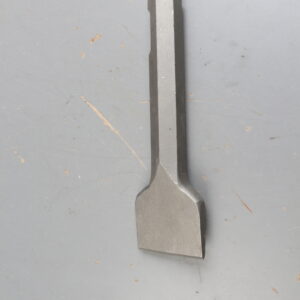 Плоское зубило шестигр. 30мм 310х75мм MAKITA уцененный (0870070896)