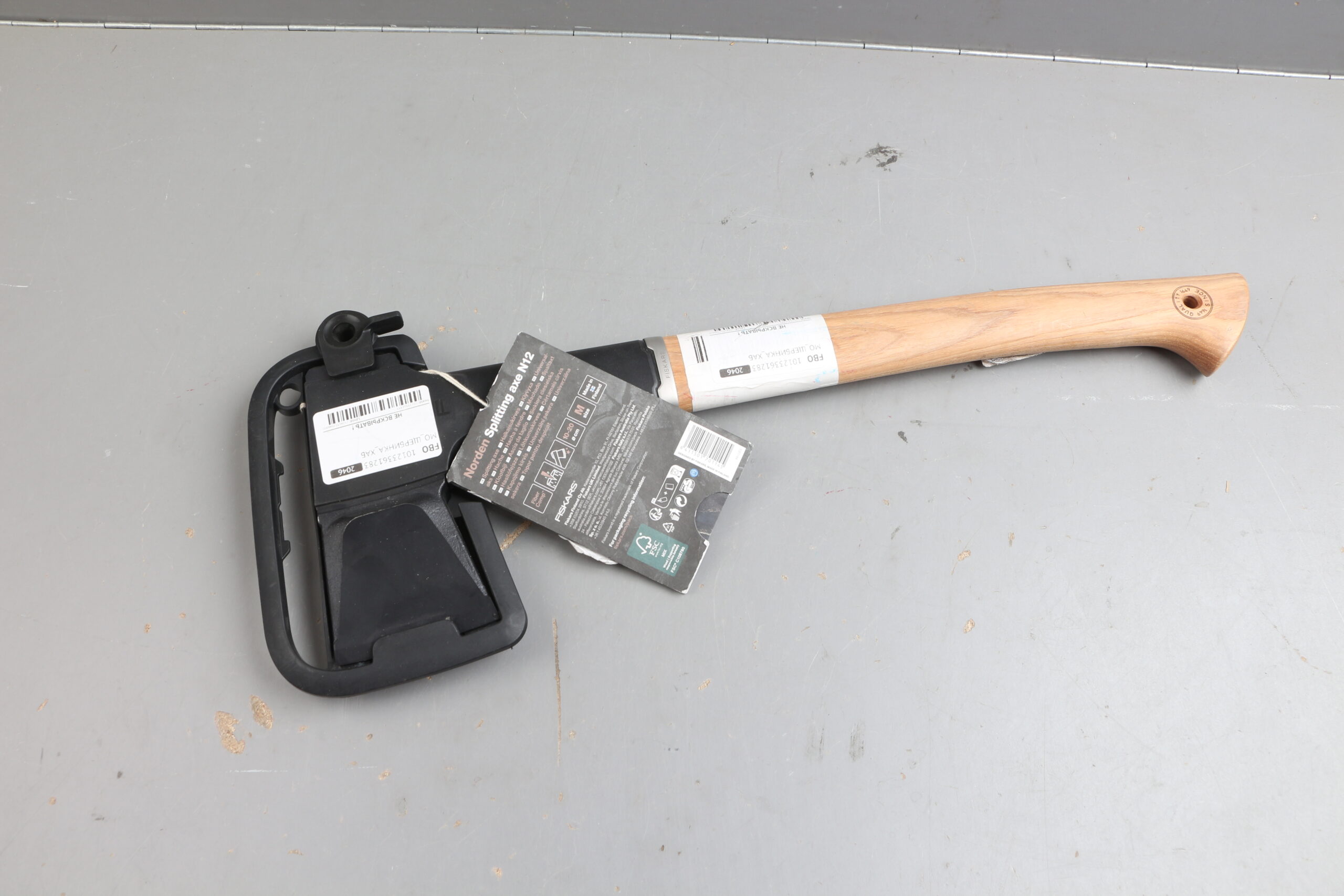 Топор универсальный Norden N12 FISKARS уцененный (0520655940)