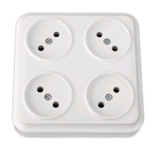 Розетка 4-ая (открытая, б/з) белая, Вариант, BYLECTRICA