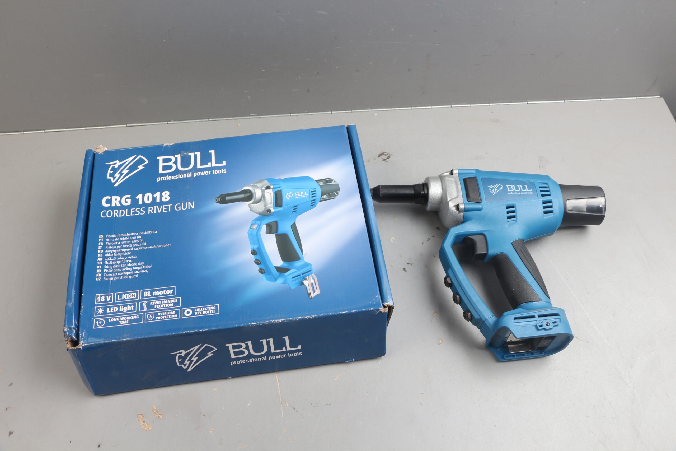 б/у Аккум. заклепочный пистолет BULL CRG 1018 в кор. XLTpro SOLO, БЕСЩЕТ., 25 мм, 10000 Н уцененны