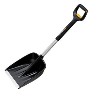 Лопата снеговая автомобильная телескопическая X-series FISKARS