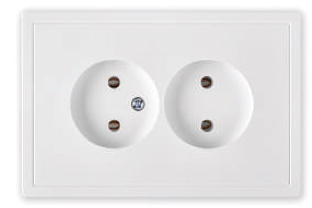 Розетка 2-ая (скрытая, б/з) белая, Carre, BYLECTRICA