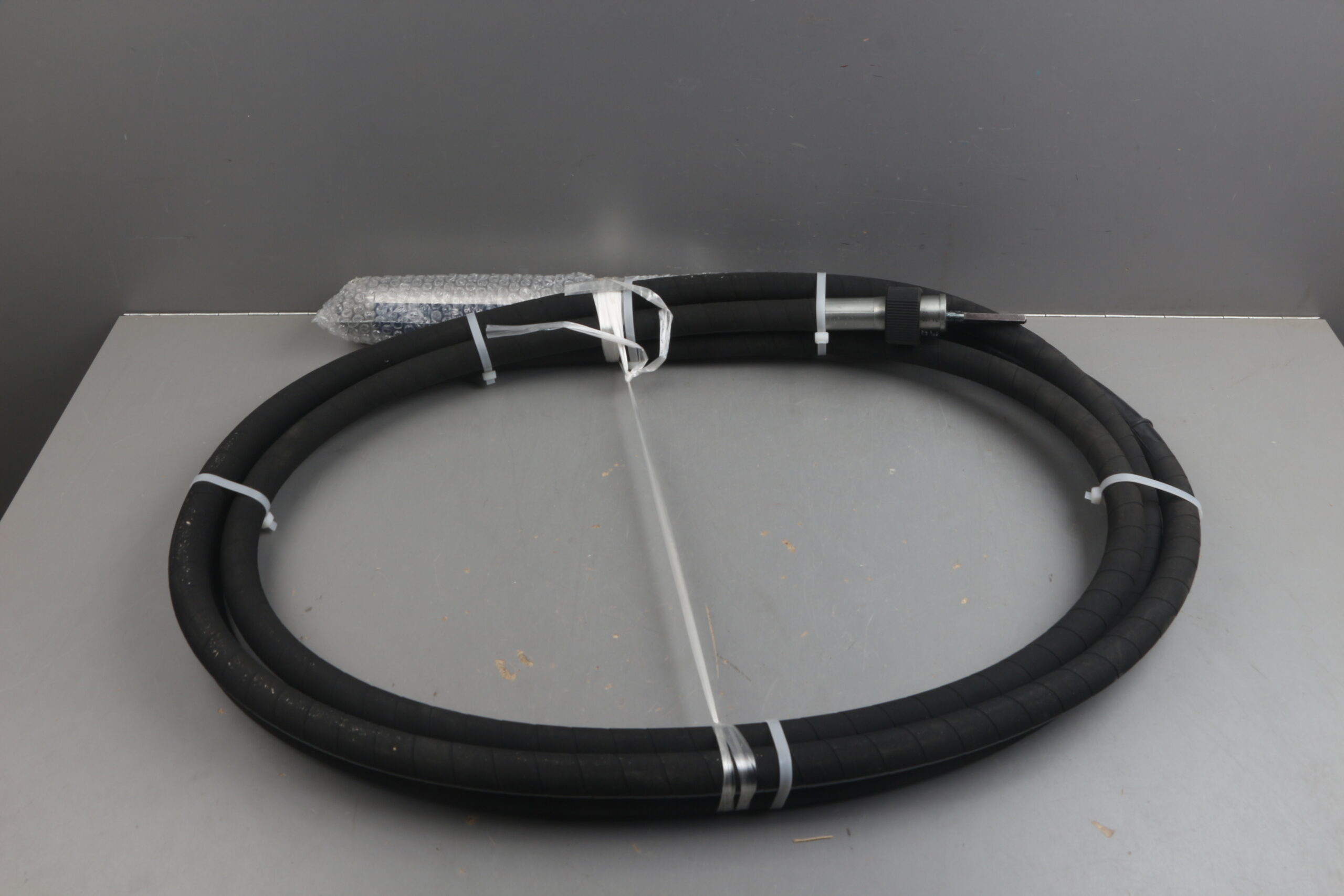 Вал гибкий 6 м в сборе с вибронаконечником 58 мм для вибратора BULL PCV 6026 уцененный (0035805375