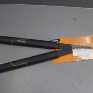 Сучкорез плоскостной c загн. лезвиями малый SingleStep L28 FISKARS уцененный (0542582108)