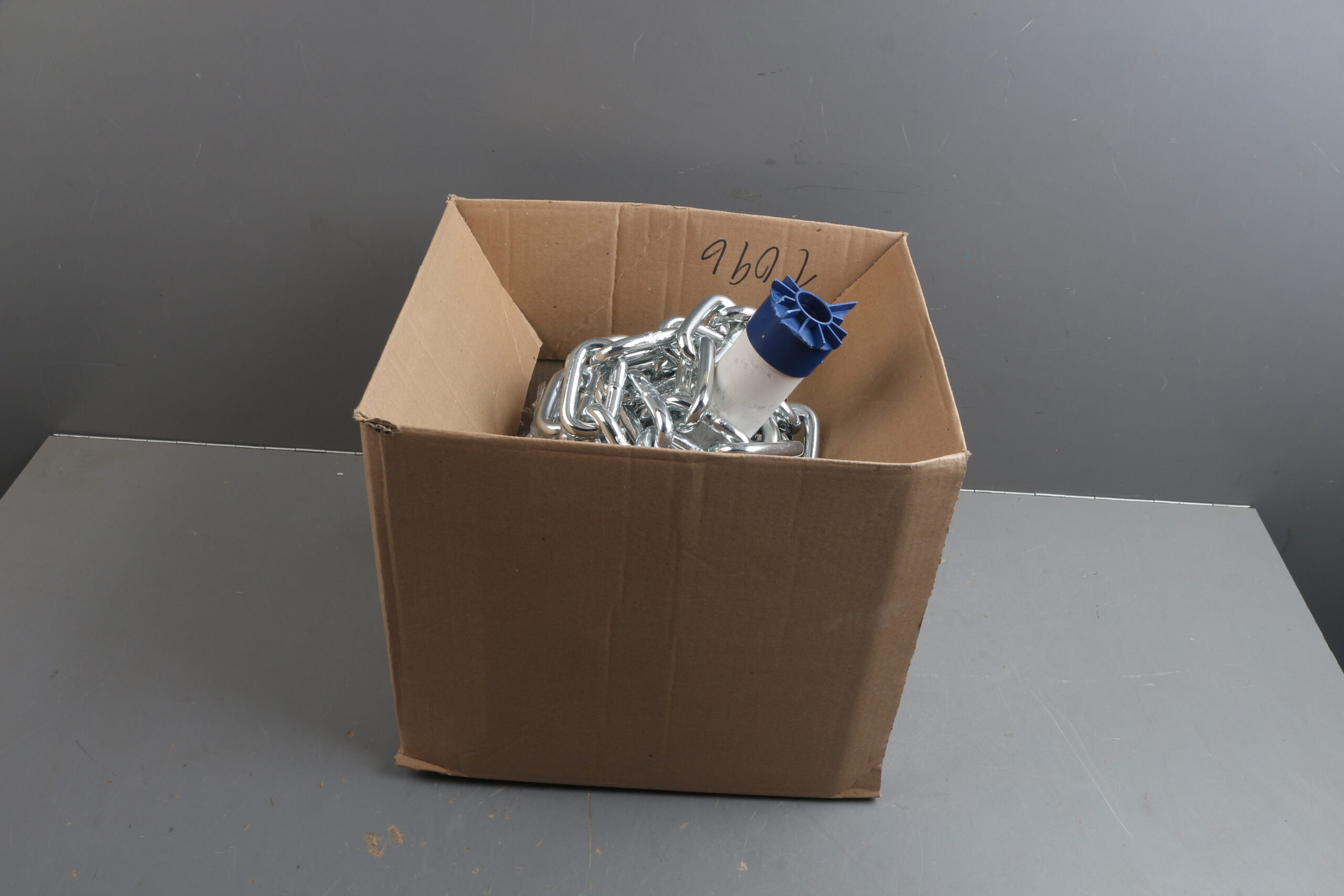 Цепь сварная короткозвенная, оцинк. М12 DIN 766 (бухта 10 м) STARFIX уцененный (1956241254)