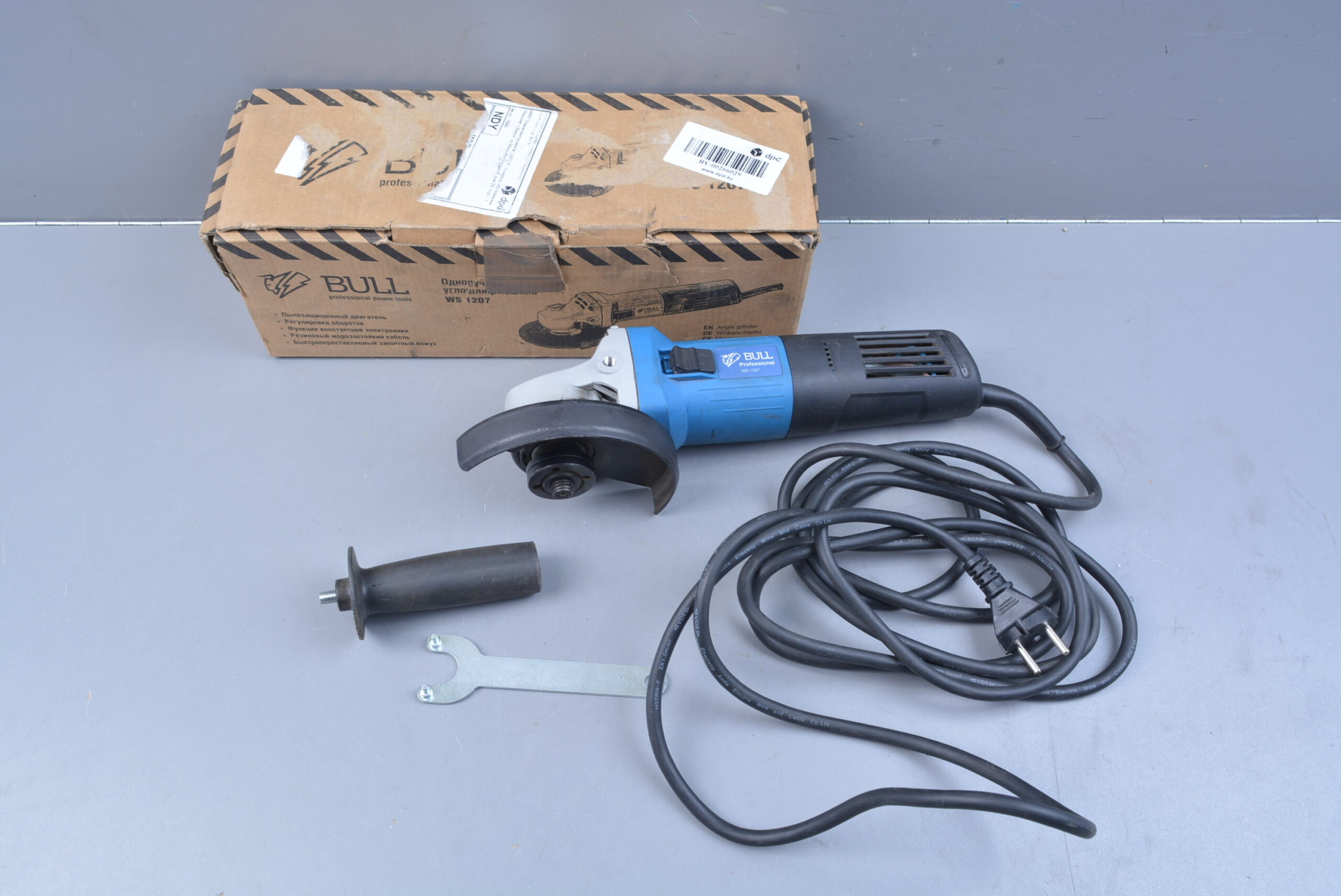 Одноручная углошлифмашина BULL WS 1207 в кор. 125 мм, 1400 Вт, плав. пуск., рег. об, конст. эл. уц
