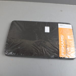 Коврик садовый Solid FISKARS уцененный (3165106560)