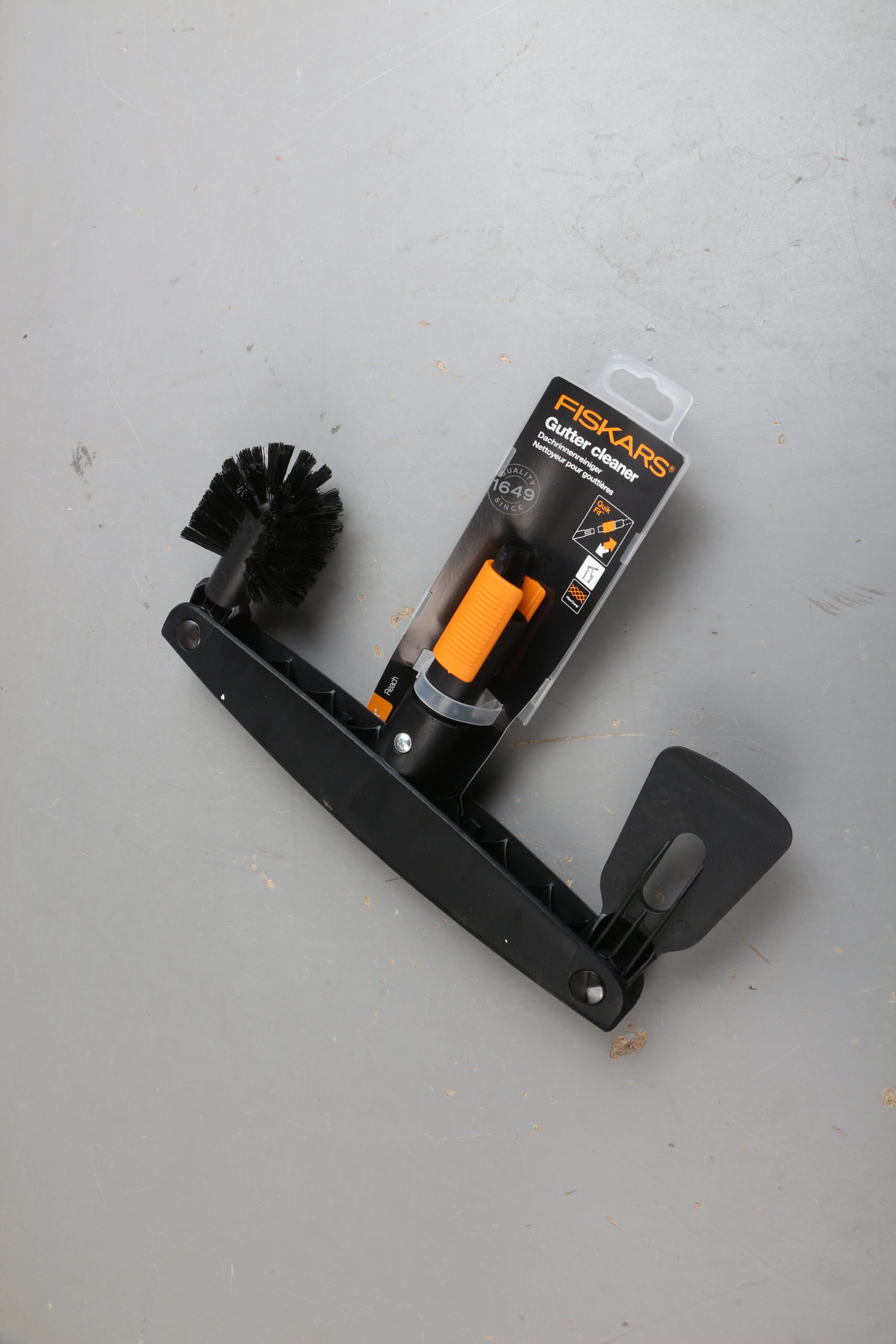 Насадка-очиститель для желобов QuikFit FISKARS уцененный (6030707760)