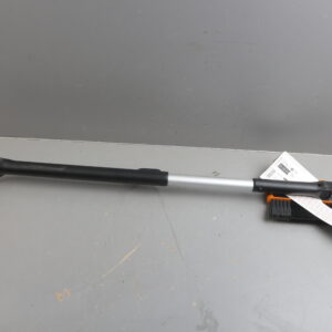 Щетка для снега 96-121см телескоп. со скребком X-series FISKARS уцененный (0004733696)