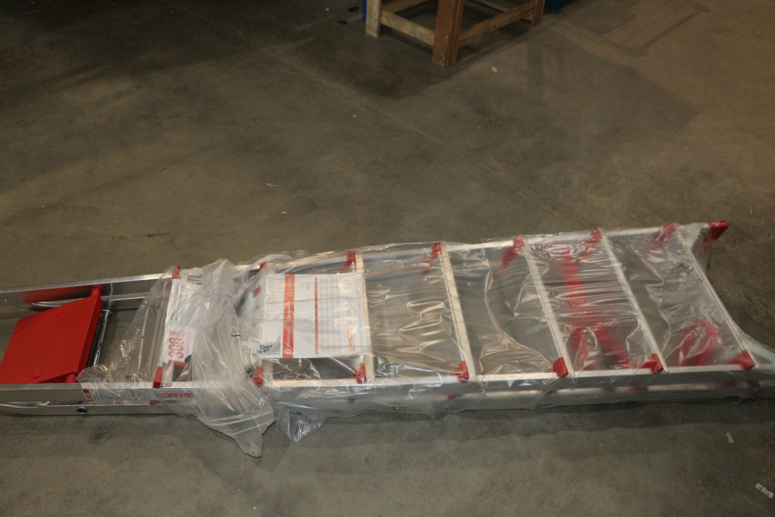 Лестница-стремянка алюм. проф. 151 см 7 ступ. 8,4кг NV3118 Новая Высота уцененный (0000131700)