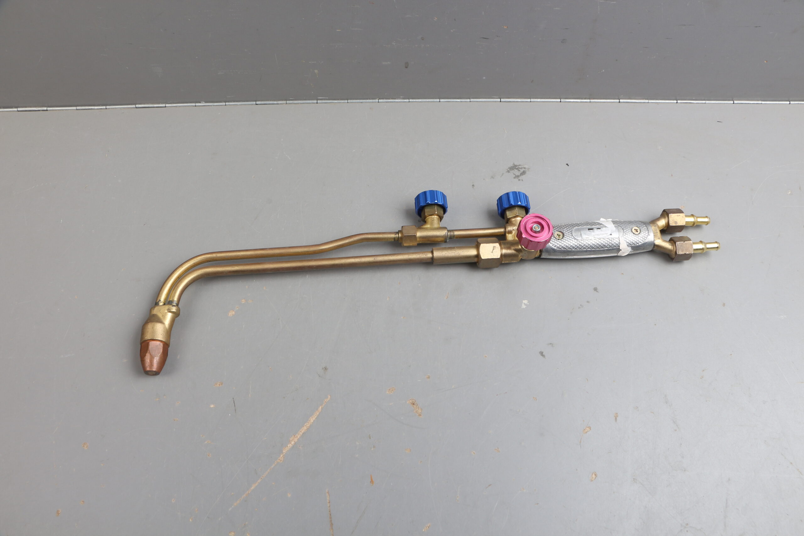 Резак ацетиленовый Р2А-02М (до 300 мм, ф. 6/9 мм) (ООО "РЕДИУС 168) уцененный (0421853103)