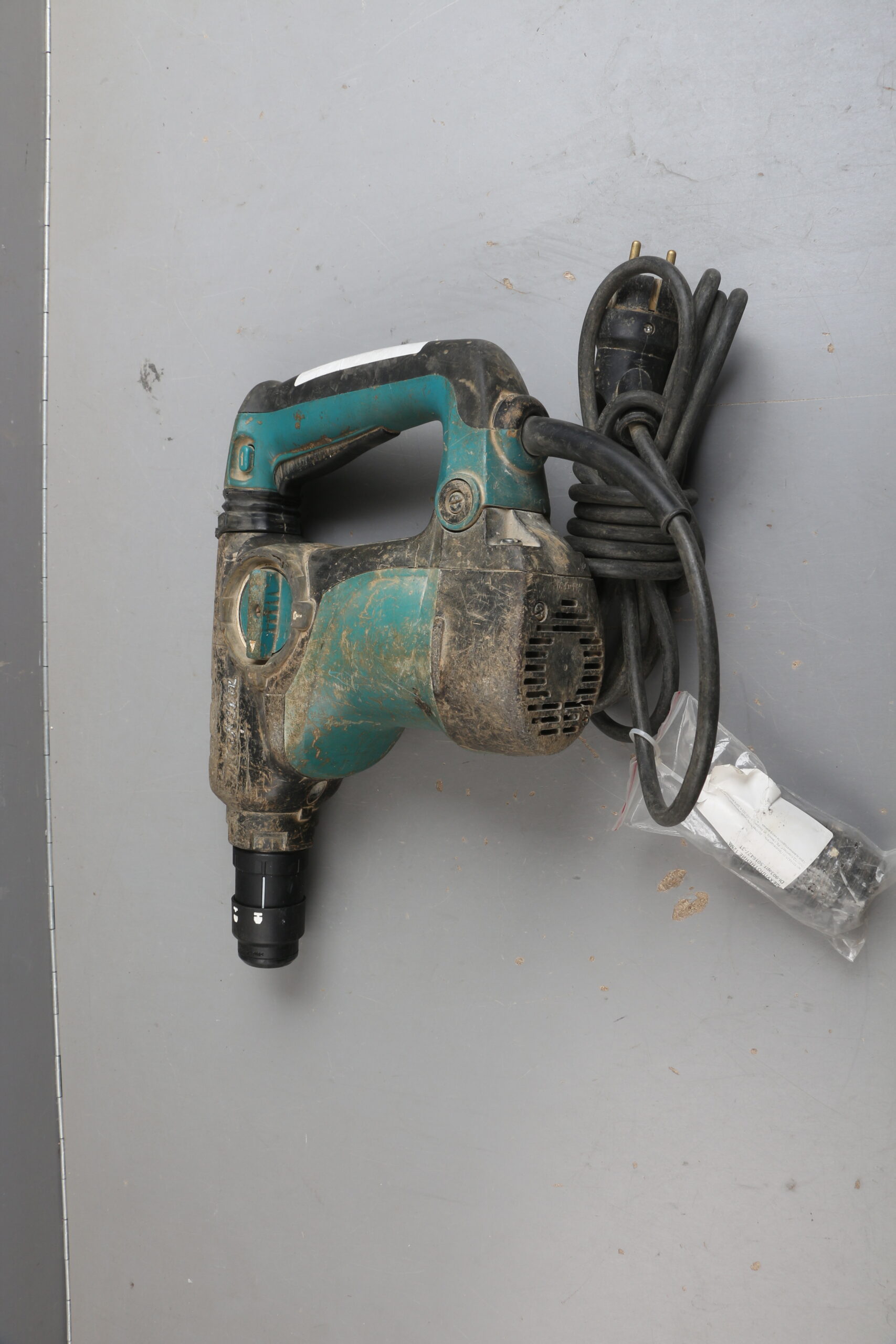 Перфоратор MAKITA HR 2811 F в чем. уцененный (1153219200)